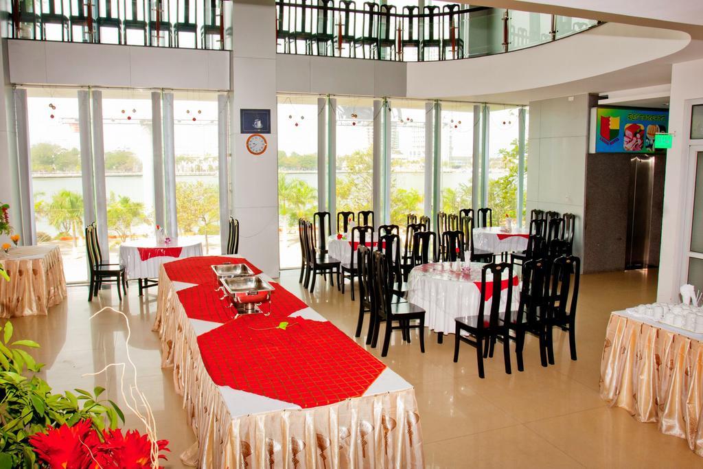 Varna Hotel Da Nang Bagian luar foto