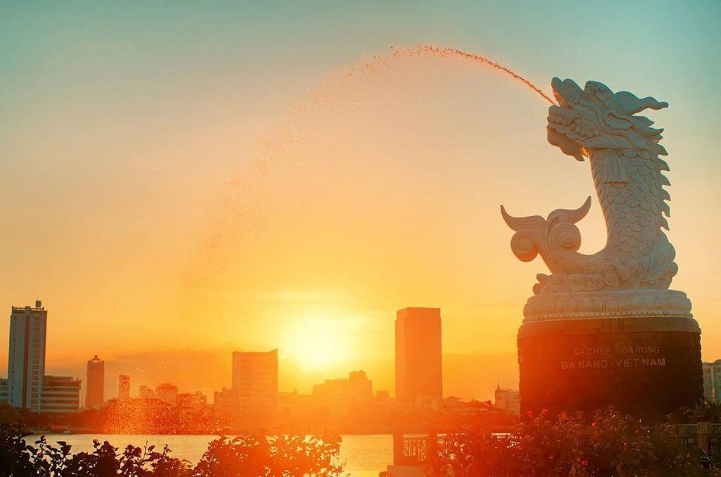 Varna Hotel Da Nang Bagian luar foto