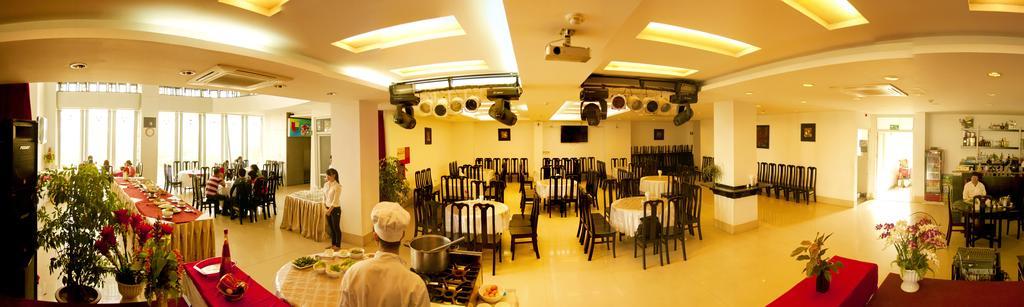 Varna Hotel Da Nang Bagian luar foto
