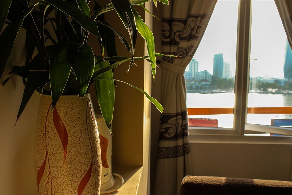 Varna Hotel Da Nang Bagian luar foto