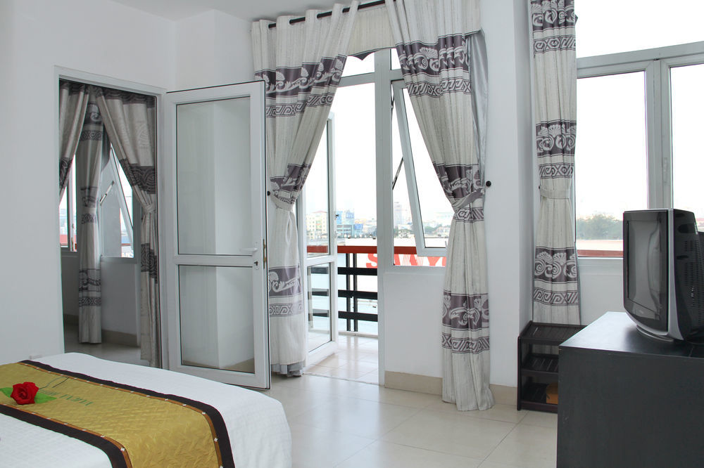 Varna Hotel Da Nang Bagian luar foto
