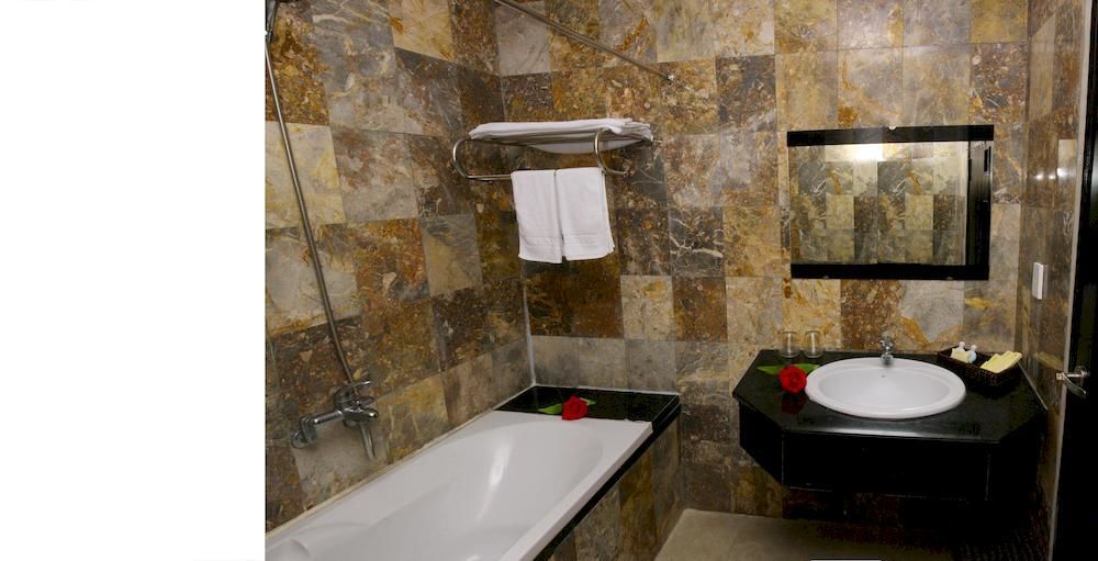 Varna Hotel Da Nang Bagian luar foto